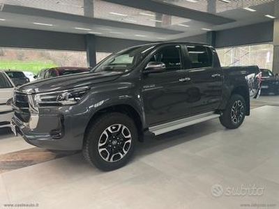 TOYOTA Hilux 2.4 D-4D A/T 4WD 4p. DC Executive