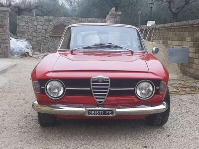 Usato 1969 Alfa Romeo GT Benzin 88 CV (34.500 €)