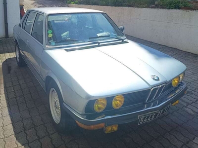 Usato 1981 BMW 520 2.0 Benzin 122 CV (3.400 €)