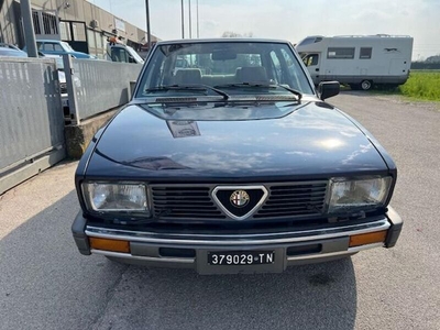 Usato 1984 Alfa Romeo Alfetta 2.0 Benzin 131 CV (15.000 €)