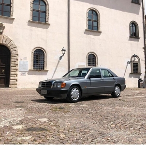 Usato 1989 Mercedes 190 2.0 Benzin 105 CV (4.500 €)