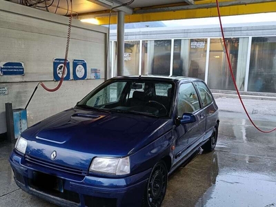 Usato 1991 Renault Clio 1.8 Benzin 137 CV (11.000 €)