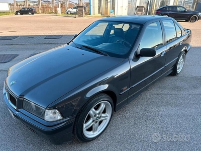 Usato 1992 BMW 318 1.8 Benzin 113 CV (4.500 €)