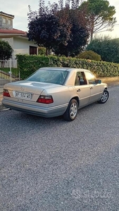 Usato 1995 Mercedes 200 2.0 Benzin 136 CV (3.900 €)