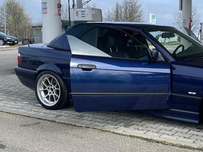Usato 1997 BMW 320 Cabriolet 2.0 Benzin 150 CV (9.000 €)