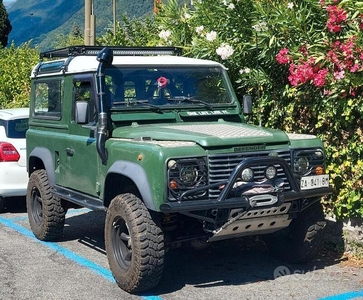 Usato 1998 Land Rover Defender 2.5 Diesel 113 CV (20.000 €)