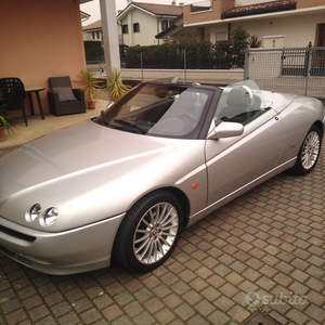 Usato 1999 Alfa Romeo Spider 3.0 Benzin 192 CV (19.000 €)