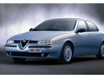 Usato 2000 Alfa Romeo 156 1.7 Benzin 144 CV (2.490 €)