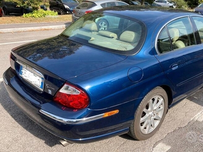 Usato 2000 Jaguar S-Type 3.0 Benzin 238 CV (10.000 €)