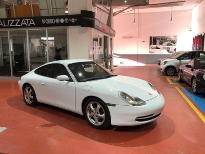 Usato 2000 Porsche 996 3.4 Benzin 300 CV (28.000 €)