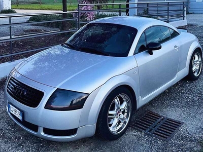 Usato 2001 Audi TT 1.8 Benzin 179 CV (9.000 €)