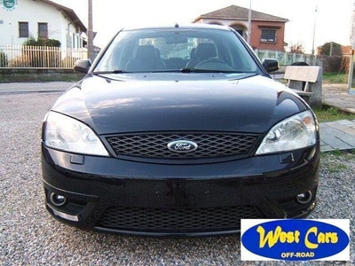 Usato 2002 Ford Mondeo 3.0 Benzin 228 CV (9.950 €)