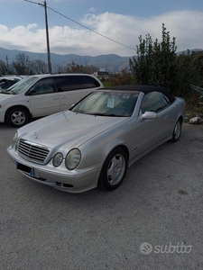 Usato 2002 Mercedes CLK200 2.0 Benzin 163 CV (6.999 €)