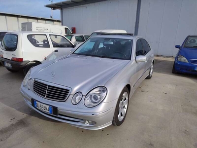 Usato 2002 Mercedes E220 2.1 Diesel 150 CV (4.500 €)