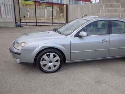 Usato 2003 Ford Mondeo 2.0 Diesel 132 CV (1.800 €)