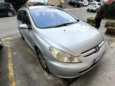 Usato 2003 Peugeot 307 2.0 Diesel 90 CV (800 €)