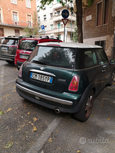 Usato 2004 Mini Cooper Benzin (2.500 €)