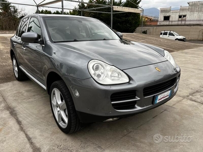 Usato 2004 Porsche Cayenne 4.5 Benzin 340 CV (17.490 €)