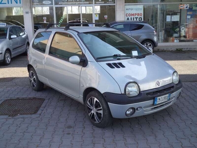 Usato 2004 Renault Twingo 1.1 Benzin 58 CV (1.990 €)