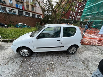 Usato 2005 Fiat 600 1.1 Benzin 54 CV (2.000 €)