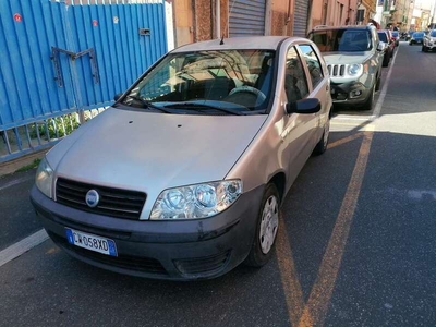 Usato 2005 Fiat Punto 1.2 Diesel 69 CV (1.900 €)