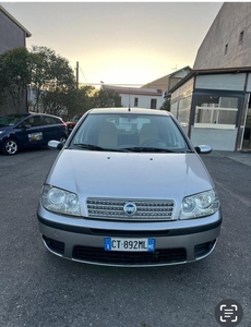 Usato 2005 Fiat Punto 1.2 Diesel 69 CV (2.400 €)