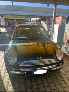 Usato 2005 Mini Cooper 1.6 Benzin 116 CV (3.000 €)