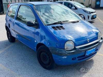 Usato 2005 Renault Twingo Benzin (750 €)
