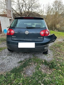 Usato 2005 VW Golf V 1.9 Diesel 105 CV (500 €)