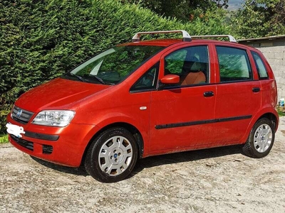 Usato 2006 Fiat Idea 1.4 Benzin 77 CV (5.900 €)
