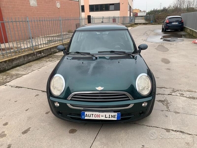 Usato 2006 Mini ONE 1.6 Benzin 90 CV (3.700 €)