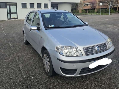 Usato 2007 Fiat Grande Punto 1.2 Benzin 65 CV (1.990 €)