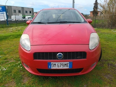 Usato 2007 Fiat Punto 1.4 Benzin 120 CV (2.990 €)