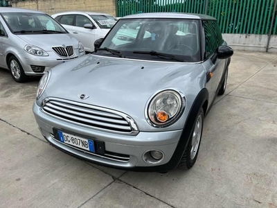 Usato 2007 Mini ONE 1.4 Benzin 95 CV (2.400 €)