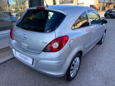 Usato 2007 Opel Corsa 1.2 Benzin 80 CV (3.200 €)