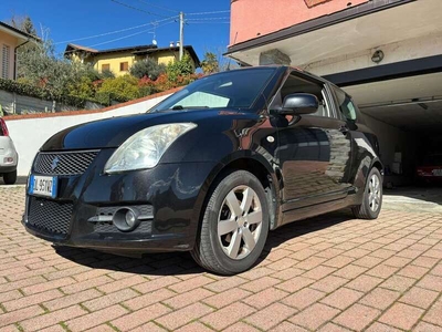 Usato 2007 Suzuki Swift 1.3 Benzin 91 CV (3.450 €)