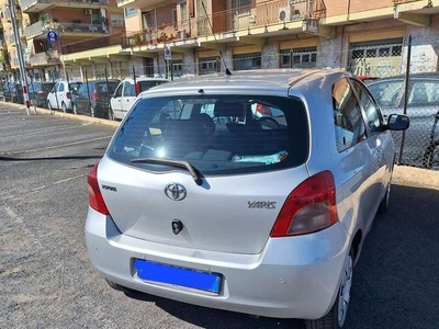 Usato 2007 Toyota Yaris 1.0 Benzin 65 CV (5.500 €)