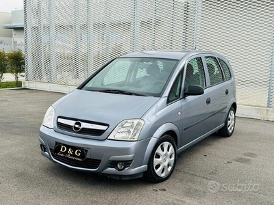 Usato 2008 Opel Meriva 1.4 Benzin 90 CV (3.200 €)