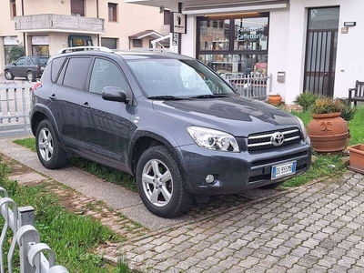 Usato 2008 Toyota RAV4 2.2 Diesel 177 CV (6.700 €)