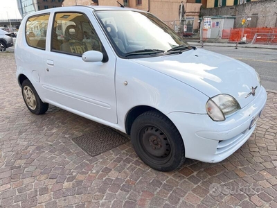 Usato 2009 Fiat 600 1.1 Benzin 54 CV (2.400 €)