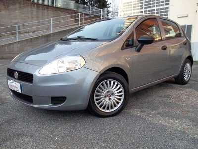 Usato 2009 Fiat Grande Punto 1.2 Benzin 65 CV (3.990 €)