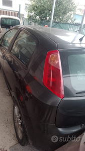 Usato 2009 Fiat Grande Punto Diesel 75 CV (1.750 €)