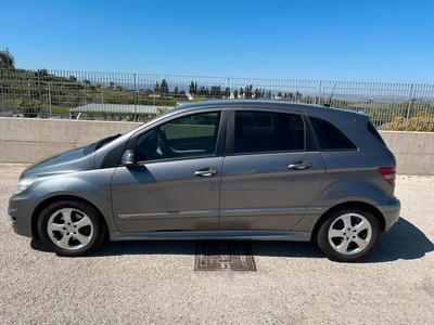 Usato 2009 Mercedes B200 2.0 Diesel 140 CV (4.200 €)