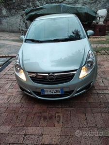 Usato 2009 Opel Corsa 1.2 Diesel 75 CV (3.900 €)