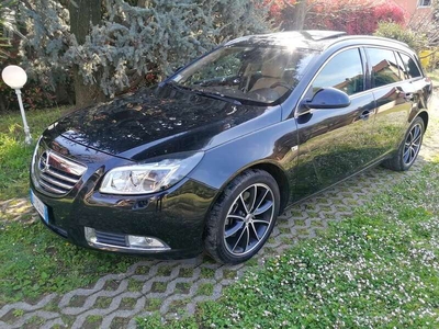 Usato 2009 Opel Insignia 2.0 Benzin 220 CV (9.200 €)
