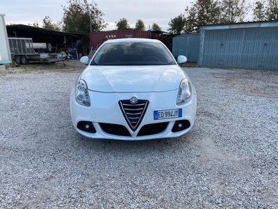 Usato 2010 Alfa Romeo Giulietta 1.6 Diesel 105 CV (4.900 €)