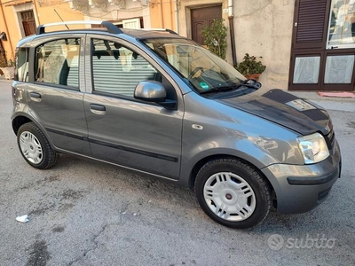 Usato 2010 Fiat Panda 1.2 Benzin 60 CV (4.199 €)