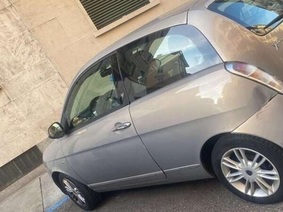 Usato 2010 Lancia Ypsilon 1.4 Benzin 95 CV (5.500 €)