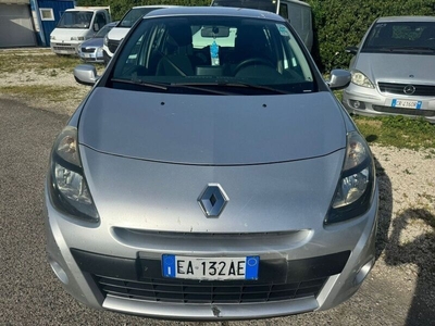 Usato 2010 Renault Clio 1.1 Benzin 75 CV (5.500 €)