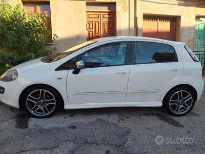 Usato 2011 Fiat Punto Evo 1.2 Diesel 90 CV (6.000 €)